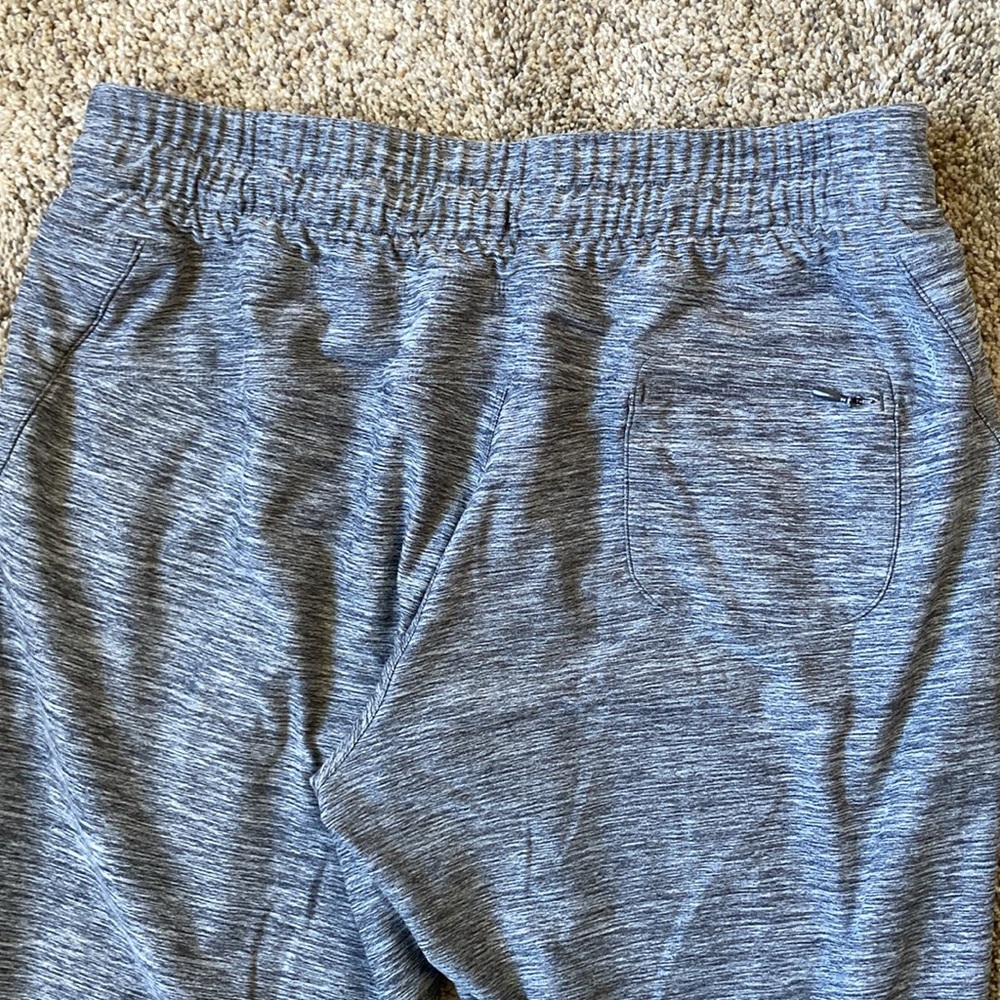 Women’s Northface Joggers - Picture 5 of 7